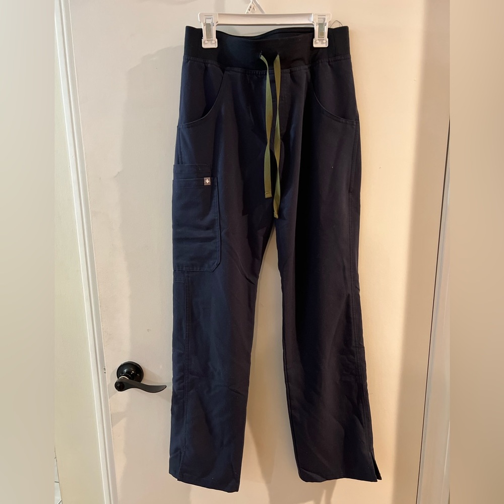 Gently Used Figs Scrub Set - image 3